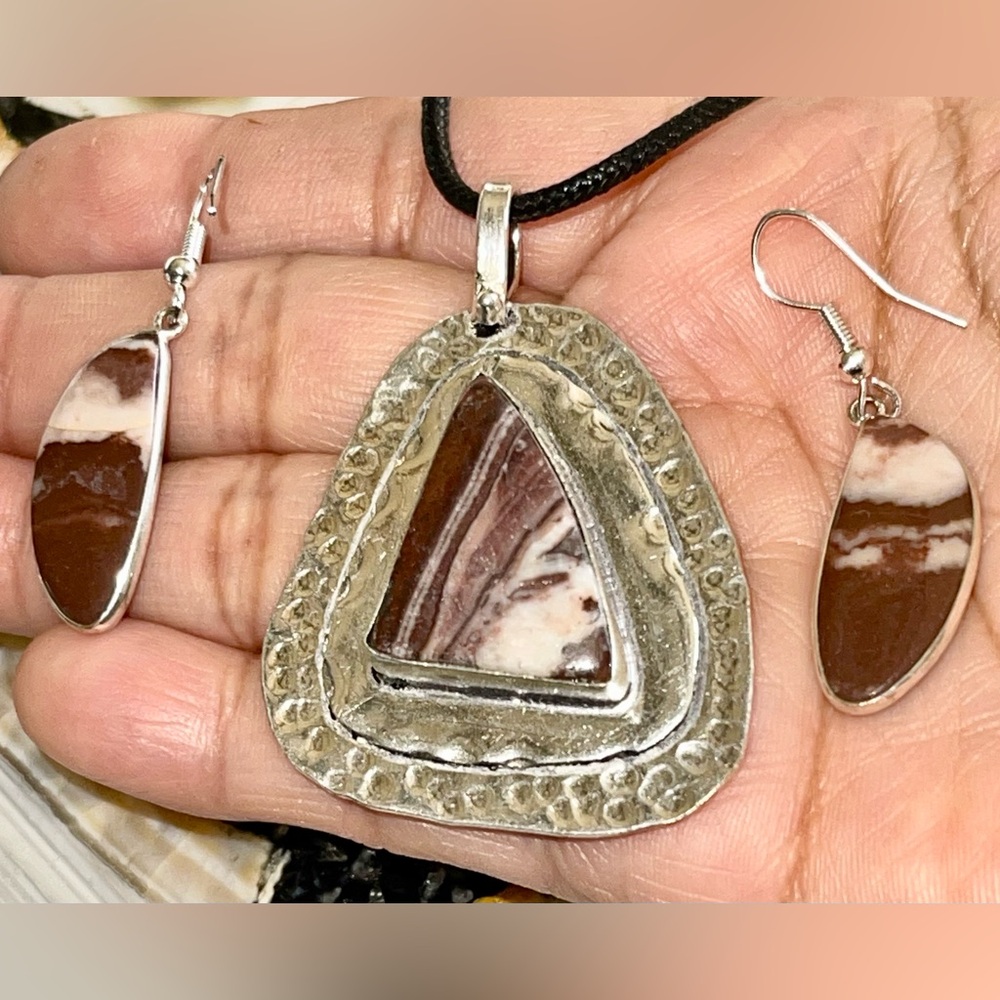 Lightweight Coco Nova Jasper Pendant & Earrings